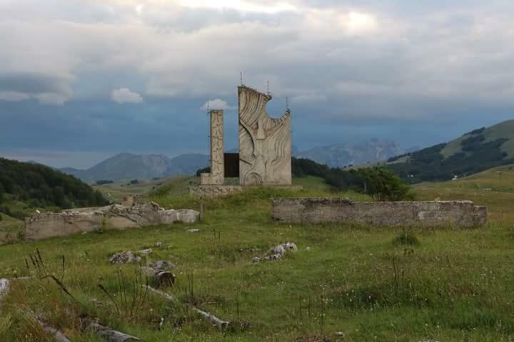 Hotel Katun Ljeljenak Plužine Exterior foto